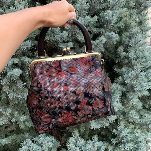 Handmade Genuine Sheepskin Floral Print, Wood Handle Bag & Small Clutch Set - Picture 4 of 16